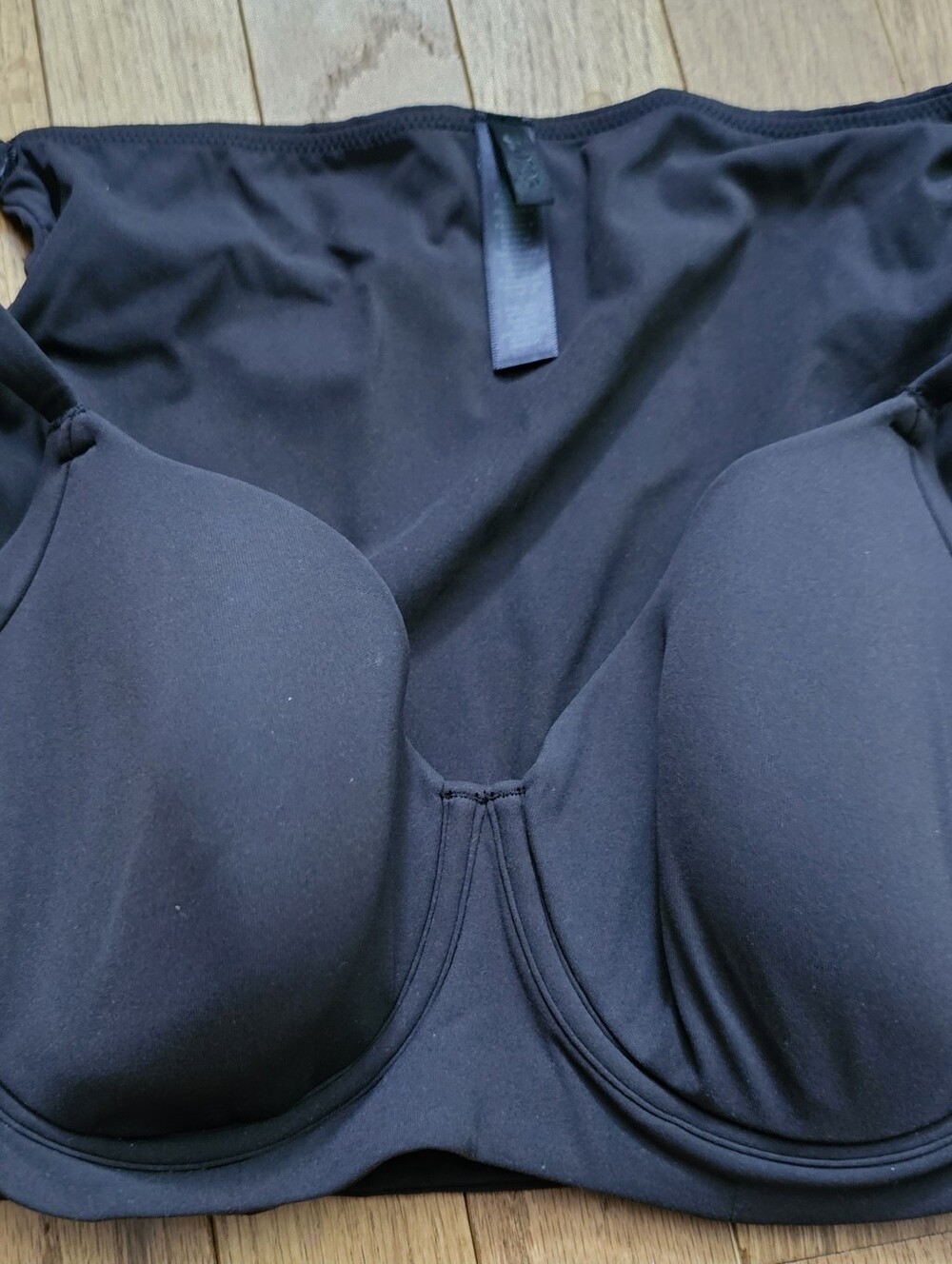 SKIMS Back Smoothing Bra Top